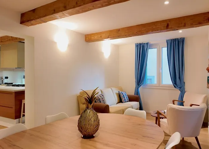 Pellicceria Charm Apartment *