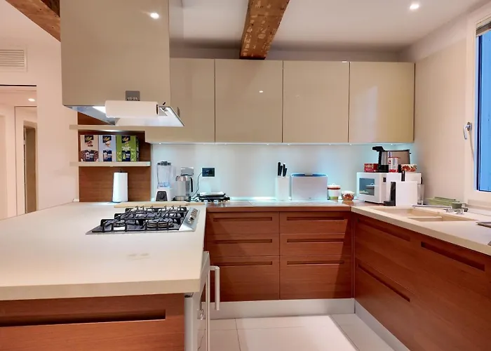 Pellicceria Charm * Florence