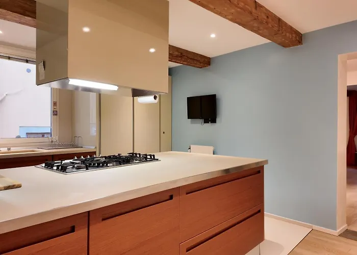 Pellicceria Charm Apartment *